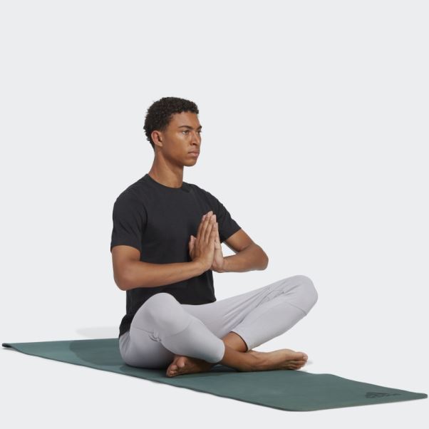 T-shirt D'entraînement De Yoga élégant Adidas Noir