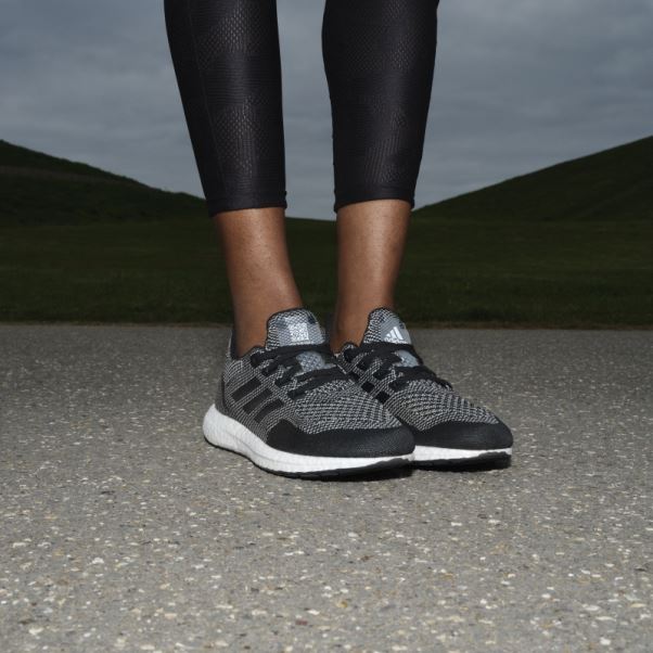 Chaussures De Course Ultraboost Faites Pour être Refaites Noir Adidas