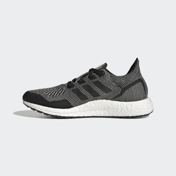 Chaussures De Course Ultraboost Faites Pour être Refaites Noir Adidas