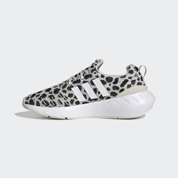 Chaussures Talc Swift Run 22 Adidas