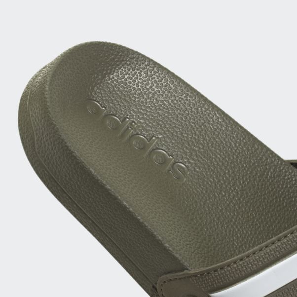 Adidas Adilette Toboggan De Douche Olive