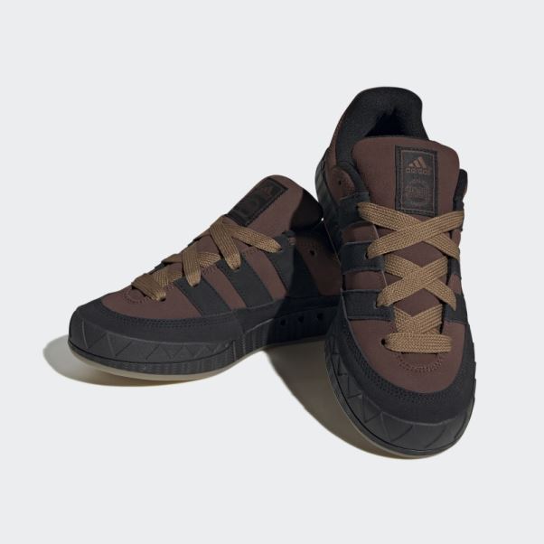 Chaussures Pantone Adimatic Adidas