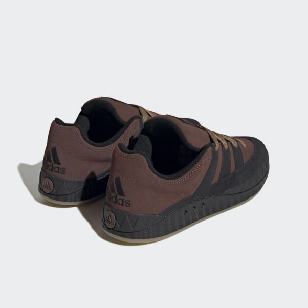 Chaussures Pantone Adimatic Adidas