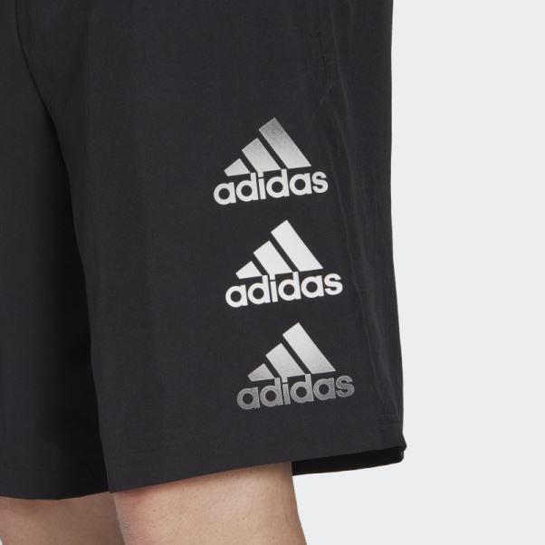 Short Adidas Conçu Pour Déplacer Le Logo Noir