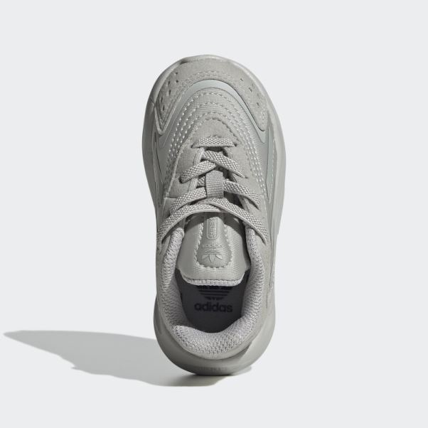 Chaussures Adidas Ozelia Grises
