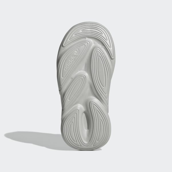 Chaussures Adidas Ozelia Grises