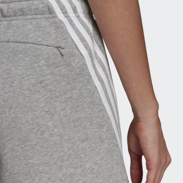 Adidas Sportswear Future Icons - Short Gris Moyen à 3 Bandes Tendance