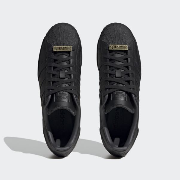 Chaussure Adidas Superstar Carbone