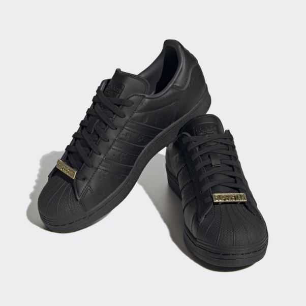 Chaussure Adidas Superstar Carbone