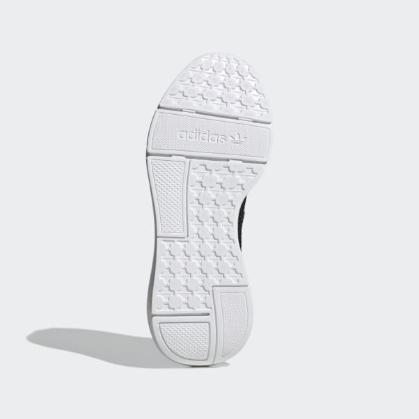 Chaussures Adidas Swift Run 22 Noires élégantes