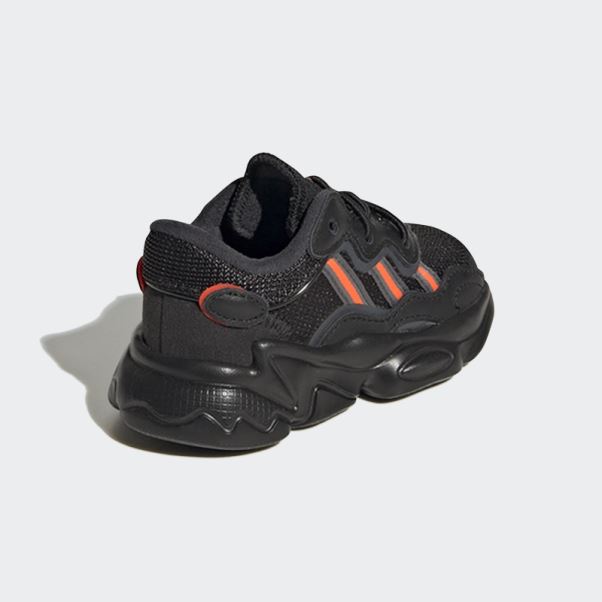Chaussures Adidas Ozweego Grises