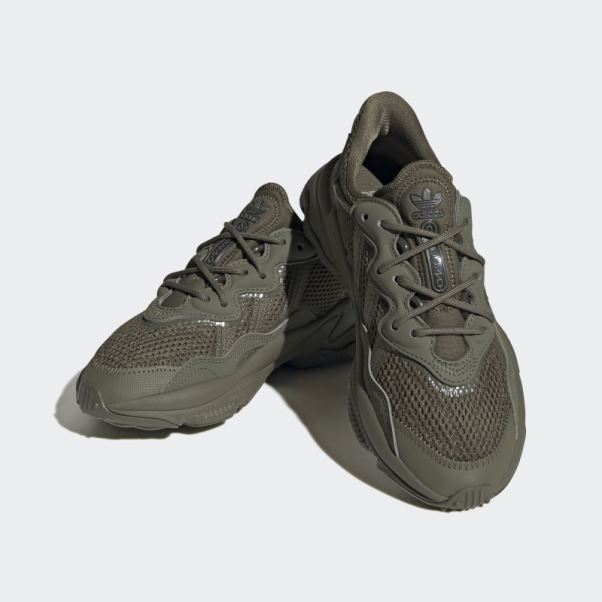 Chaussures Ozweego Adidas Olive