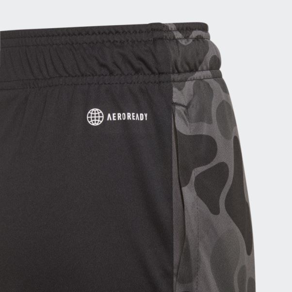 Adidas Noir Conçu Pour Déplacer Des Shorts Camo
