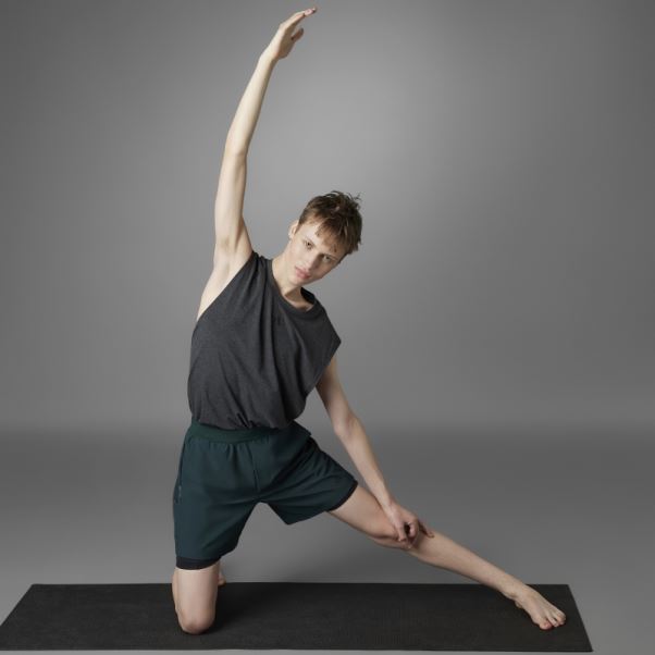 Short De Yoga 2 En 1 Authentique équilibre Vert Adidas