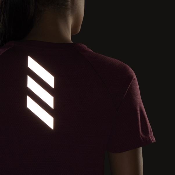 Crimson Possède Le T-shirt De Course Adidas