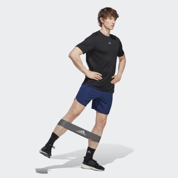 Adidas Bleu Foncé Conçu Pour Les Shorts D'entraînement