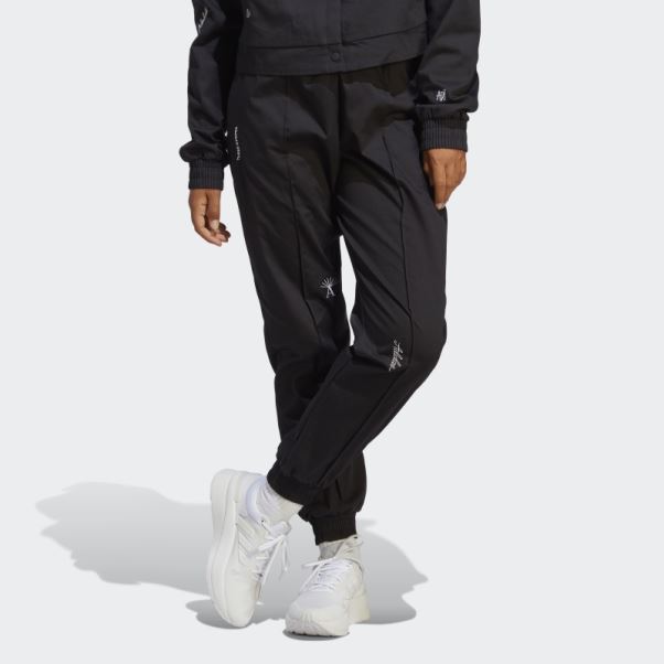 Pantalon Ample Adidas Noir Avec Graphismes Inspirés Des Cristaux De Guérison