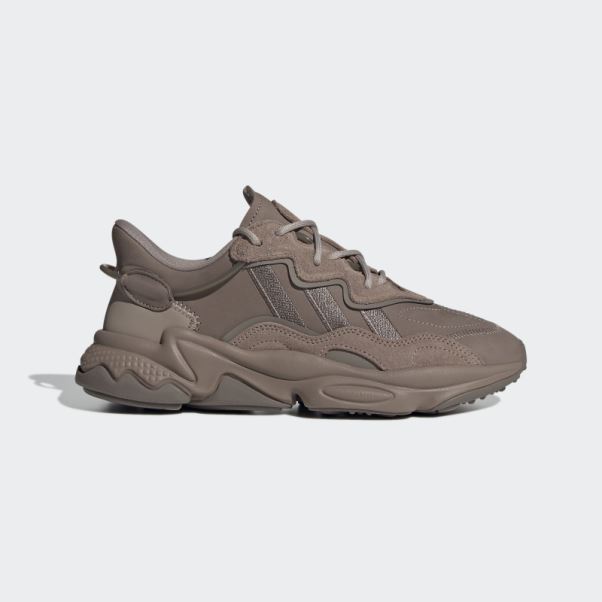 Chaussures Ozweego Adidas Marron Crayeux