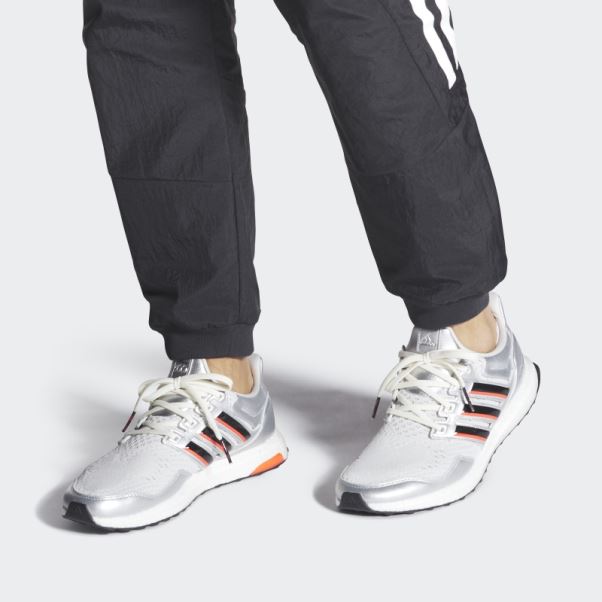 Adidas Ultraboost 1.0 X Disney 100 Rouge Chaussures