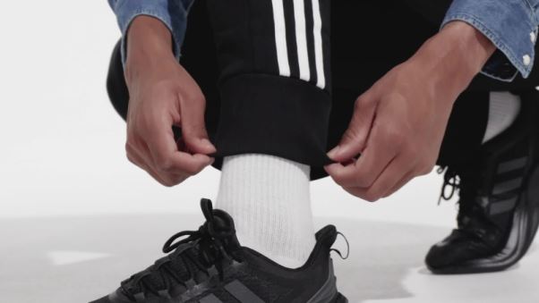 Adidas Essentials - Pantalon De Jogging En Molleton Fuselé à 3 Bandes - Noir