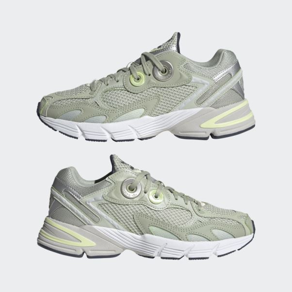 Astir Chaussures Vert Adidas
