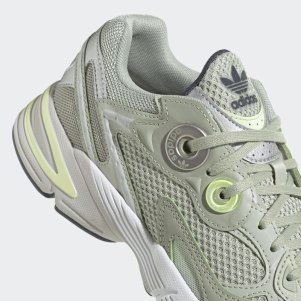 Astir Chaussures Vert Adidas