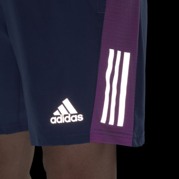 Acier Possède Le Short De Course Adidas