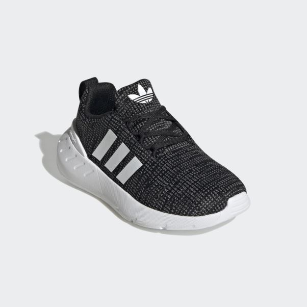 Chaussures Adidas Swift Run 22 Grises