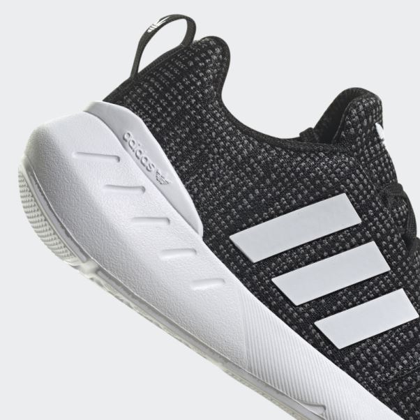 Chaussures Adidas Swift Run 22 Grises