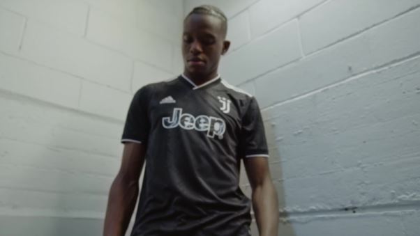 Maillot Adidas Juventus 22/23 Extérieur Authentique Noir