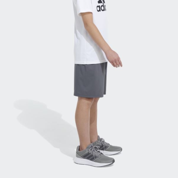 Short Bos Tissé Ess Gris Moyen Adidas