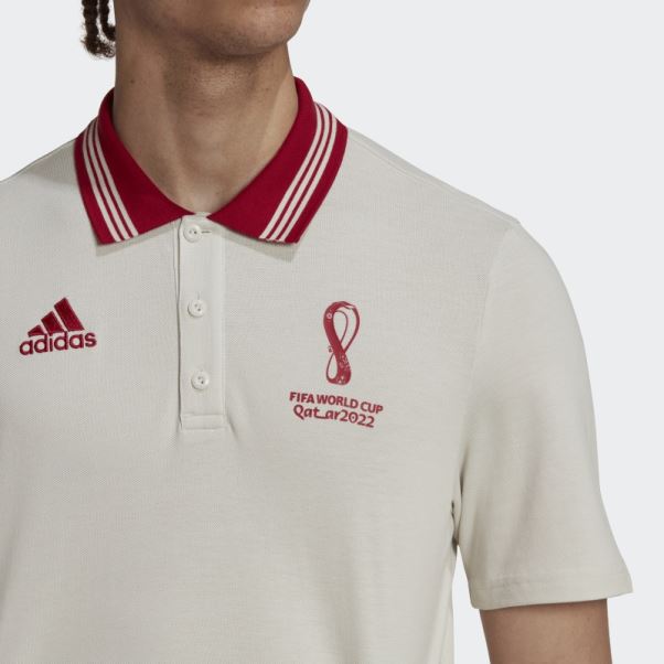 Polo Emblème Officiel Adidas Coupe Du Monde Fifa 2022 Talc