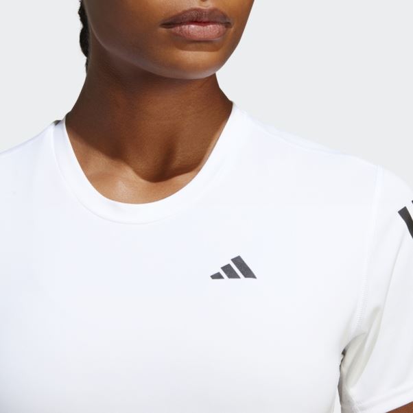 Adidas Possède Le T-shirt De Course Blanc