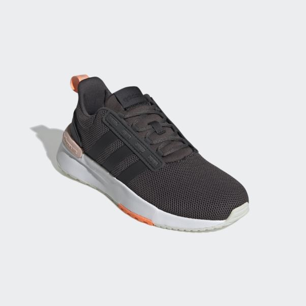 Chaussure Adidas Carbone Racer Tr21