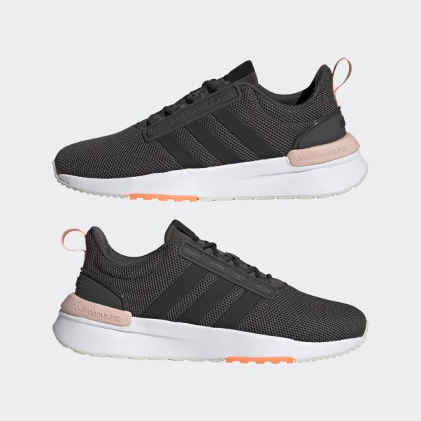 Chaussure Adidas Carbone Racer Tr21