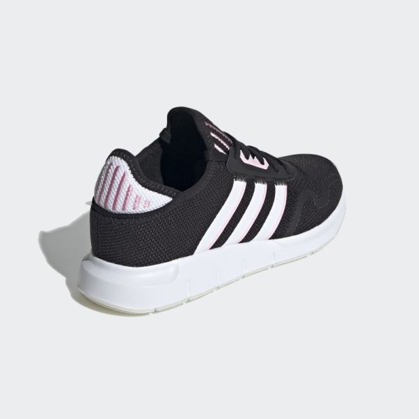 Chaussure Swift Run X Adidas Noir