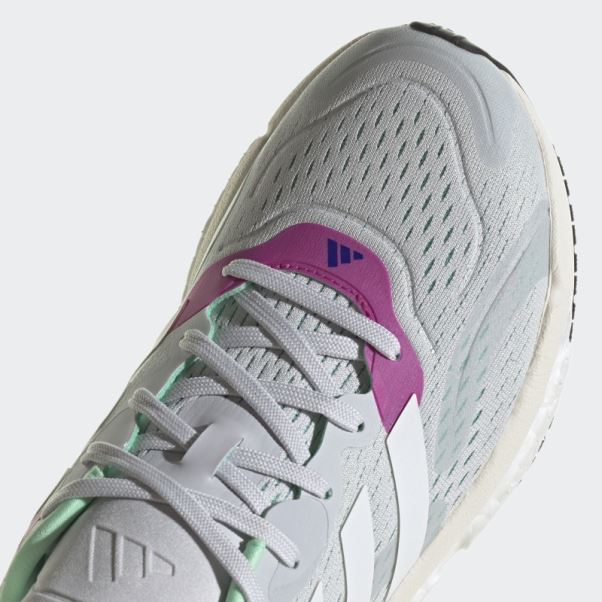 Solarboost 4 Chaussures Adidas Dash Gris