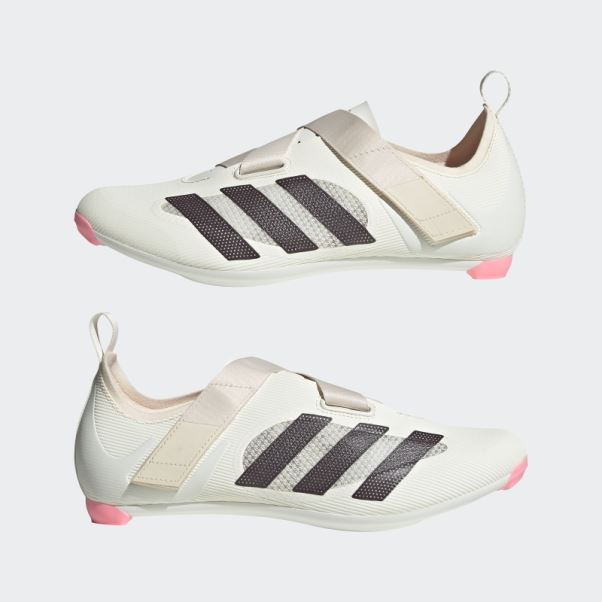 La Chaussure De Cyclisme En Salle Blanche Adidas