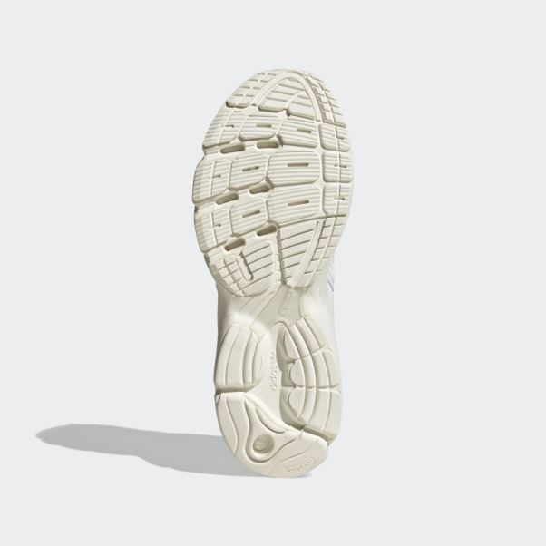 Chaussures Adidas Astir Blanc Chaud