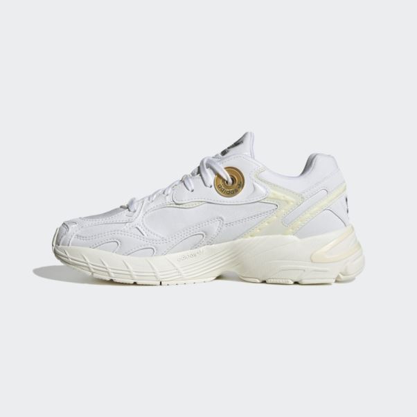 Chaussures Adidas Astir Blanc Chaud