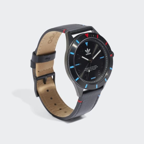 Montre Adidas édition Trois Noire
