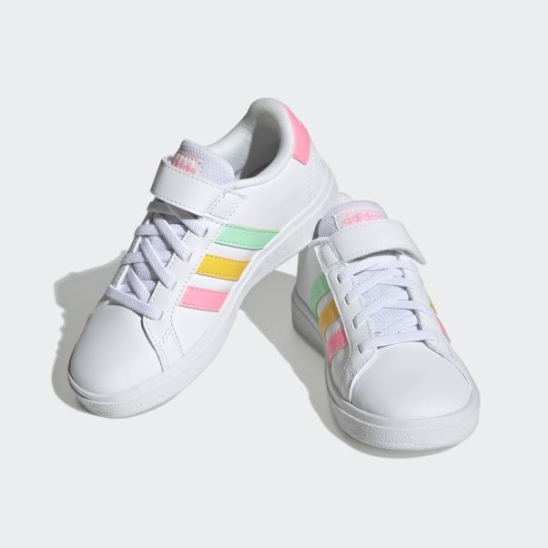 Chaussures Adidas Grand Court Court à Lacets élastiques Et à Sangle Supérieure
