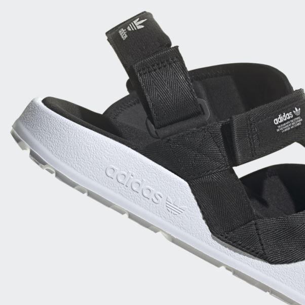 Sandales Adilette Aventure Noir Adidas