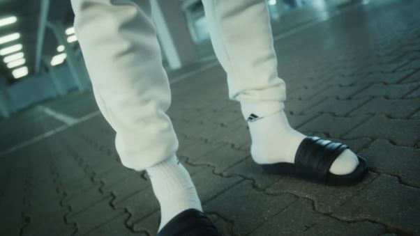 Adilette Boost Glisse Carbone Adidas