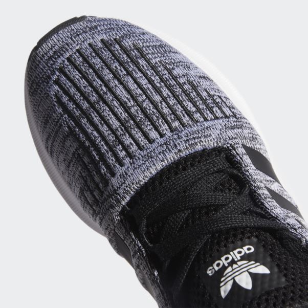 Chaussures Adidas Swift Run Noir