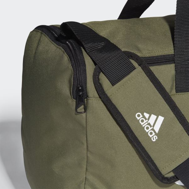 Sac Polochon Logo Adidas Olive Essentials Taille Moyenne