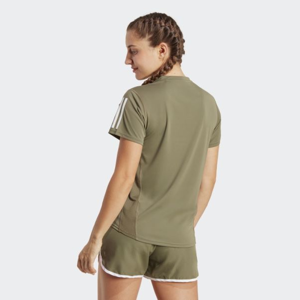 Adidas Possède Le T-shirt De Course Olive