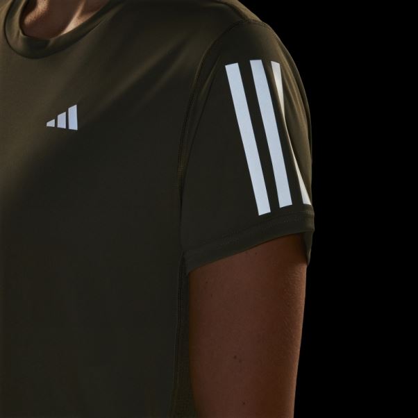 Adidas Possède Le T-shirt De Course Olive