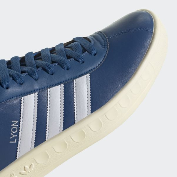 Adidas Pantone