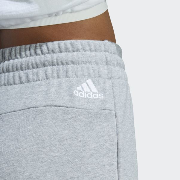 Short En Molleton Adidas Essentials Linear Gris Moyen